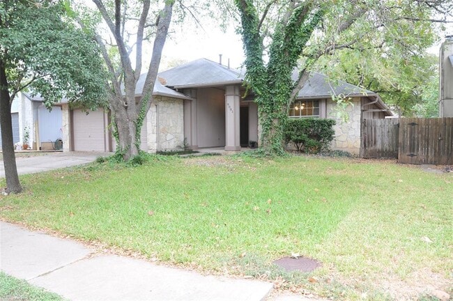 Building Photo - 9001 Jesse James Dr Rental
