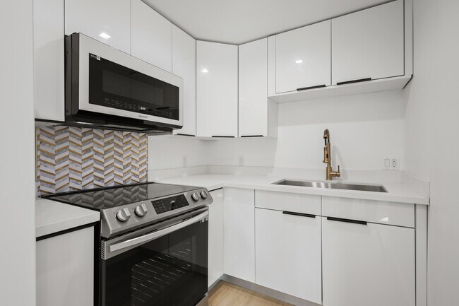 Photo - 1139 Bellevue Ave.