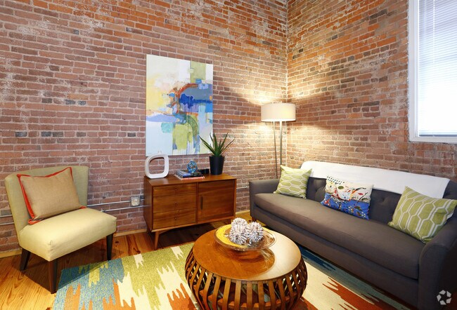2BR, 1.5BA- 866SF Deluxe Two Bedroom I- Living Area