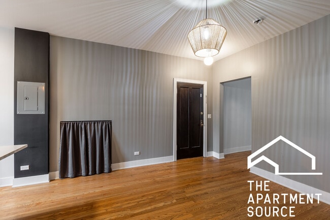 Photo - 4015 N Lowell Ave Unit 3W
