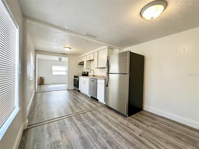 Photo - 3905 54th Ave N