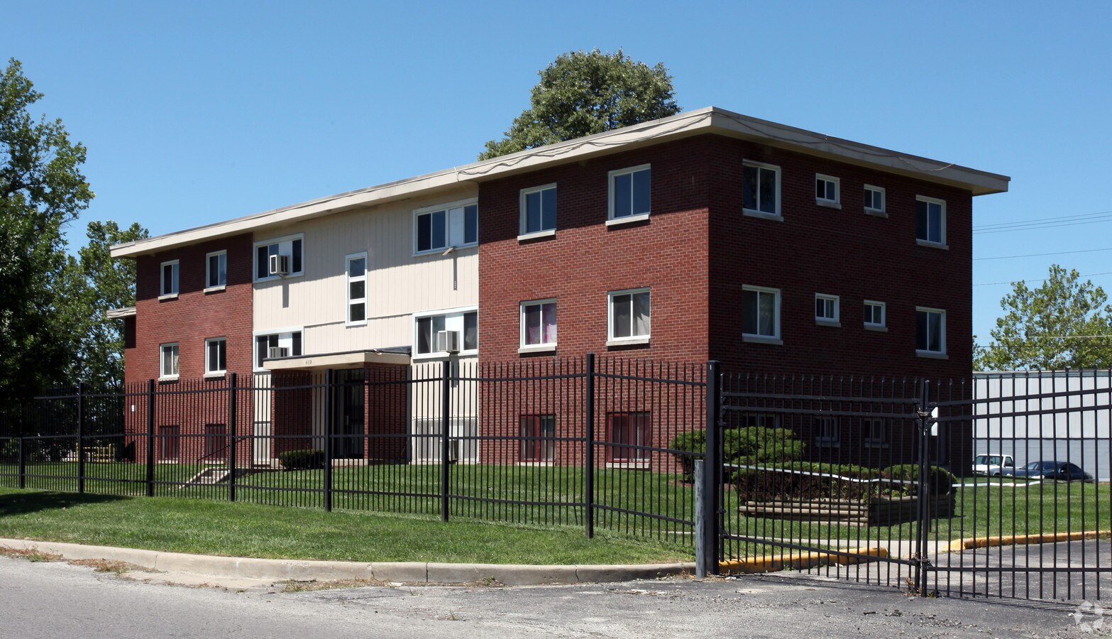 Hubbard Gardens Apartments For Rent In Indianapolis In Forrentcom