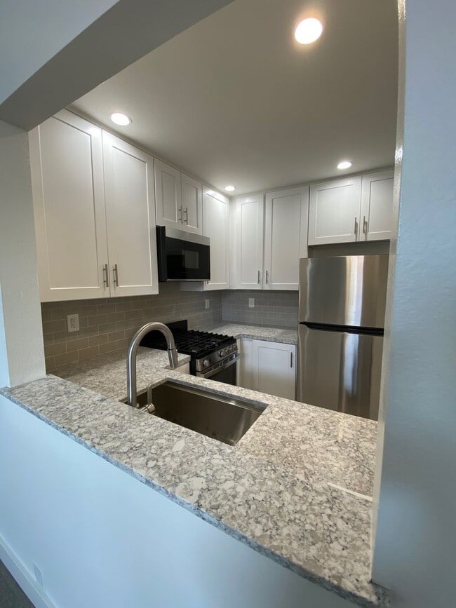NOW AVAILABLE 2 BEDROOM CONDO IN RSM! Casas en Alquiler Rancho