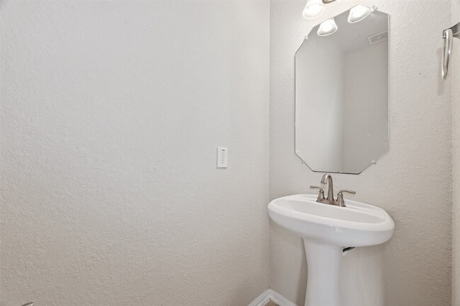 Building Photo - 19038 Winding Stream Ln