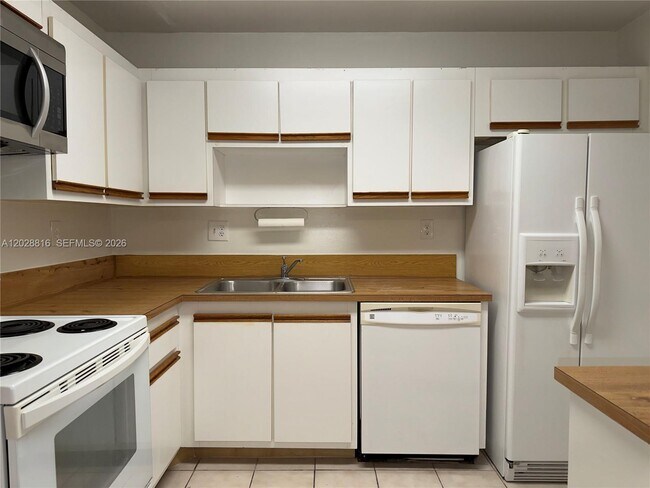 Photo - 10441 Mahogany Key Cir Unit 106