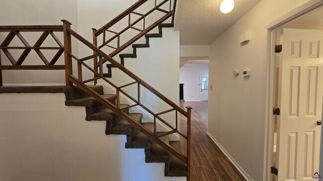 Photo - 313 Westcliff Center St