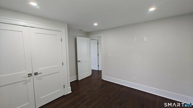 Photo - Poe Ct
