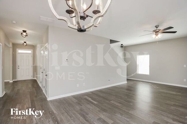 Photo - 2117 Massey Ln