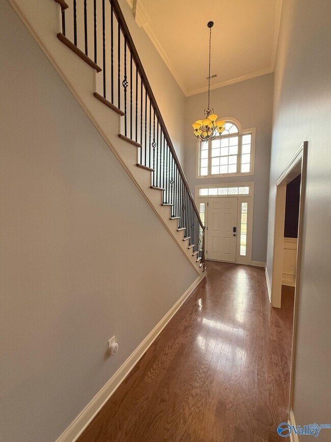 Photo - 118 Crystal Lake Dr