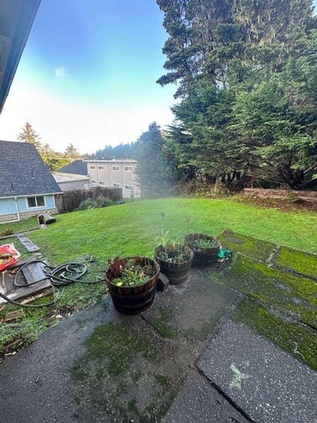 Photo - 29287 Wallace St