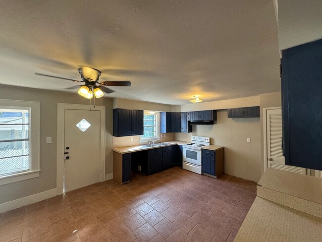 Photo - 117 Gardner St