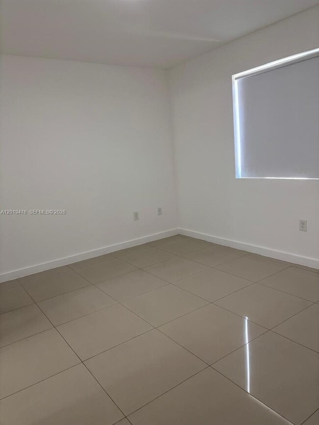 Photo - 423 E 27th St Unit 101