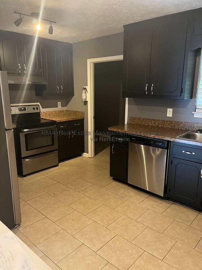 Photo - 121 Hill Pine Trail Unidad A