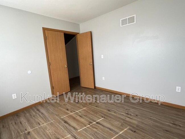 Photo - 59 Meadowview Dr