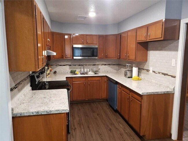 Photo - 18901 Hogeye Rd