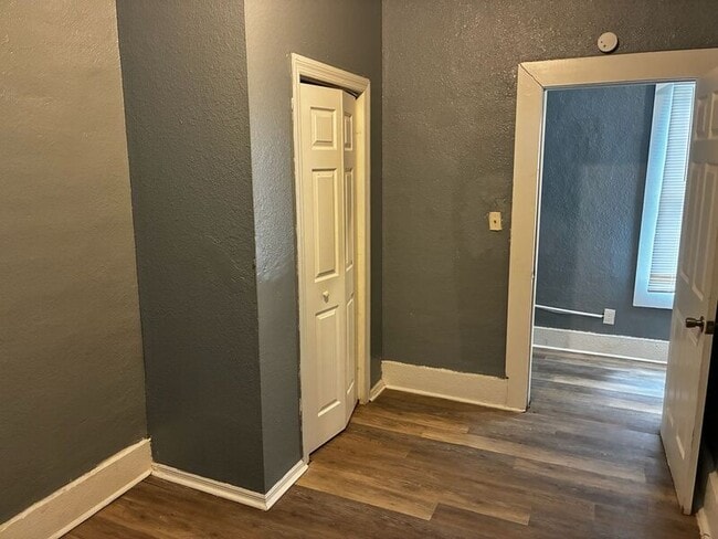 Photo - 1653 W 35th St