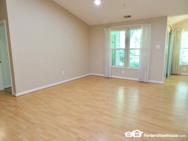 Photo - 7906 Valley Manor Rd Unidad L Rental