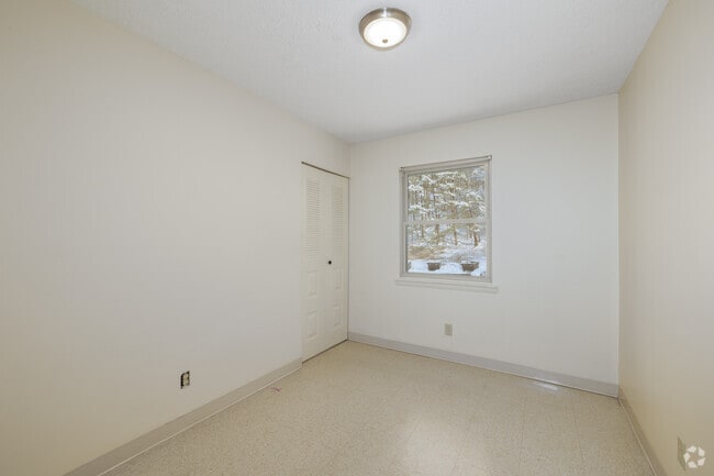 3BR, 1.5BA - 1,250SF - Second Bedroom