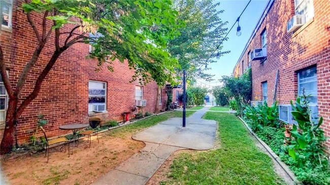 Photo - 625 W Dickson St Unit 7