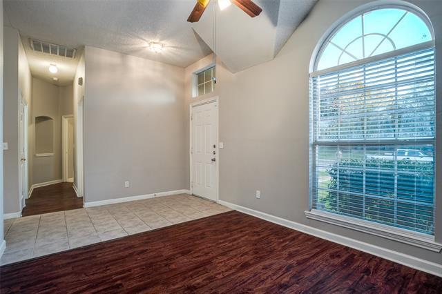 Photo - 10000 Queens Rd House