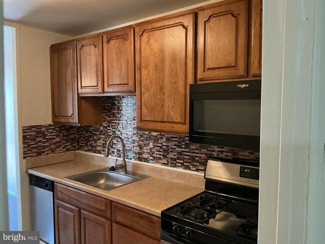 Photo - 7246 Donnell Pl Unidad D3