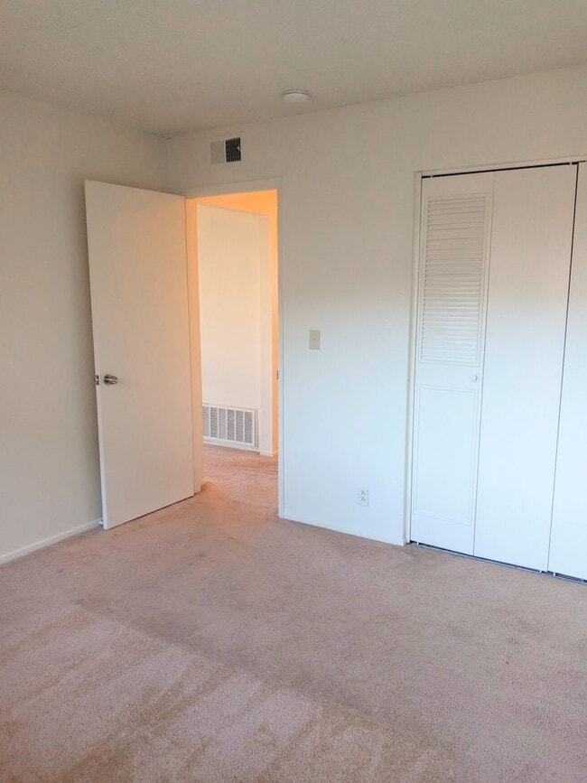 Photo - Ground Floor 2bd Condo With On-site Laundr... Unit 1