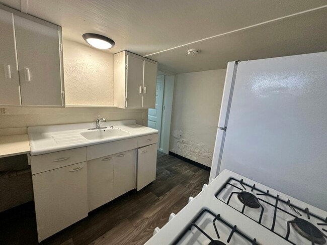 Photo - 811 St James St Unit B1