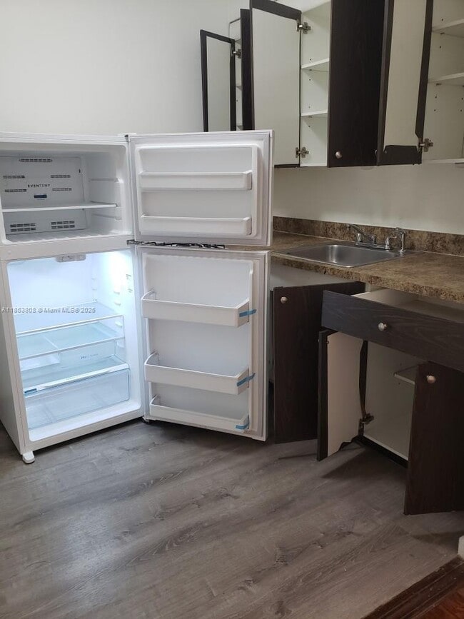 Building Photo - 1611 Pennsylvania Ave Unit 5 Rental