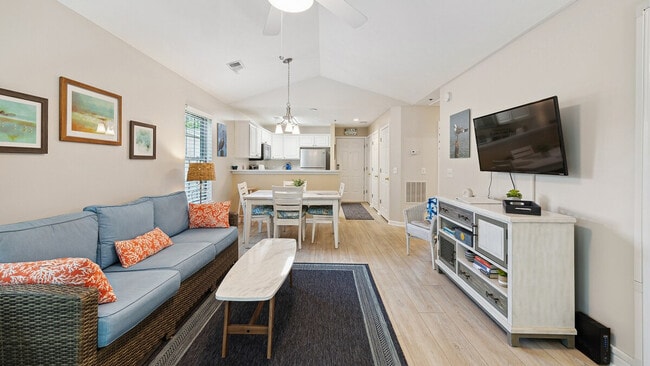 Photo - 562 Blue Stem Dr Unidad SI ID1253496P