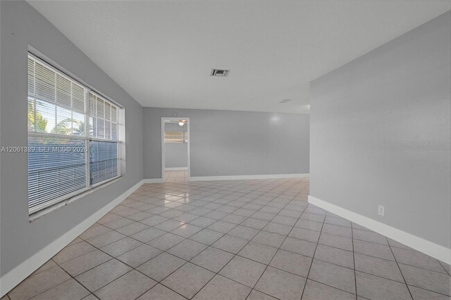 Photo - 2641 NW 44th Ave