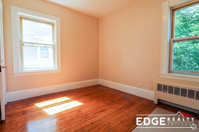 Building Photo - 28 Westford St Unit R Rental