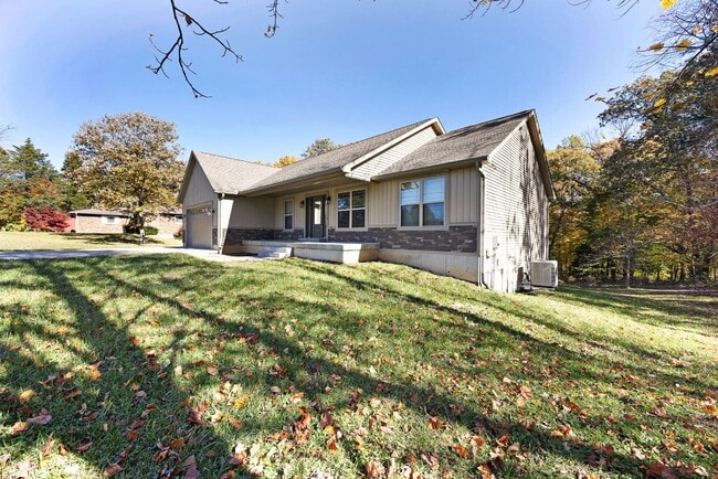 Photo - 369 Meadowview Dr