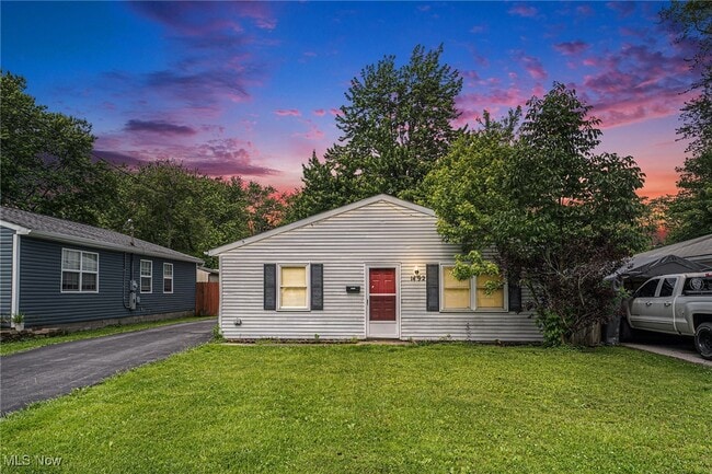 Building Photo - 1492 Ansonia Ave Rental