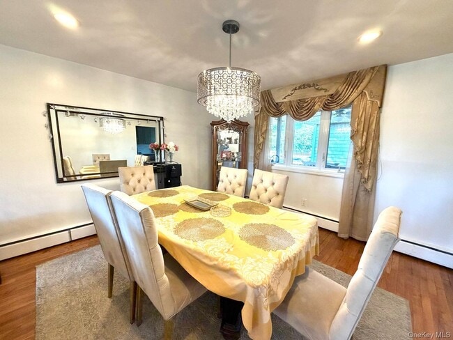 Photo - 906 Park Ct