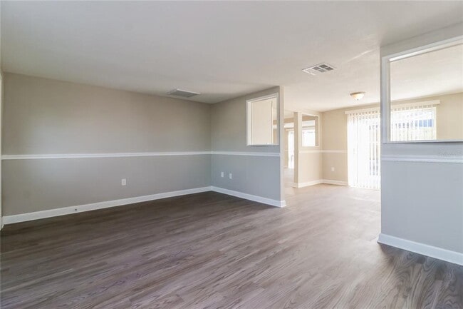 Photo - 6402 Bandura Ave