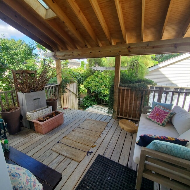 Photo - 4704 N Kennicott Ave Unit 2