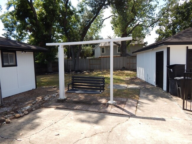 Photo - 22223 Woodrose Dr