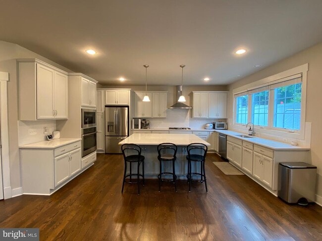 Photo - 2233 N Underwood St