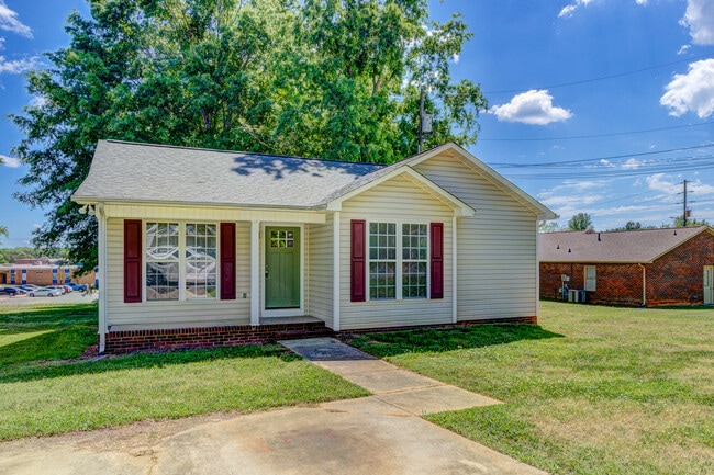 Building Photo - 800 Requa Rd