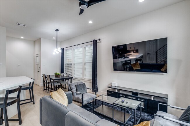 Photo - 5618 Canal St