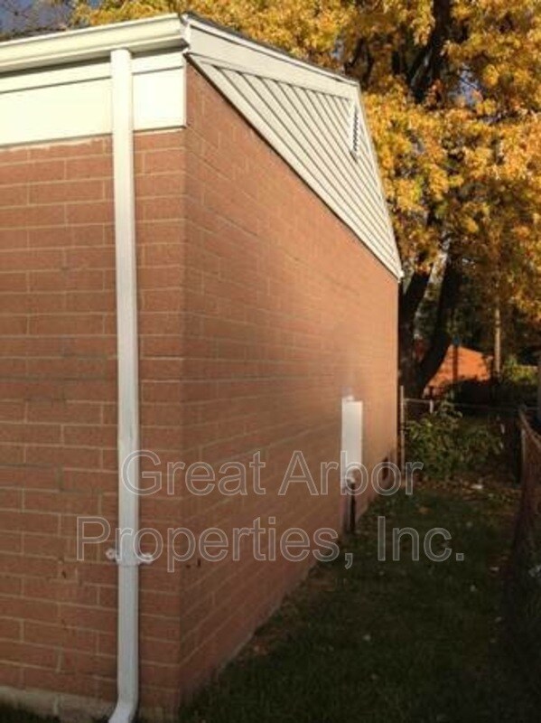 Photo - 741 Dorset Ave