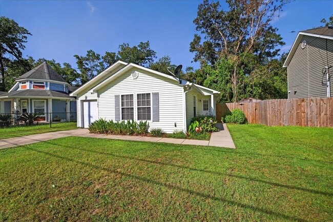 Photo - 182 Tafflinger Rd