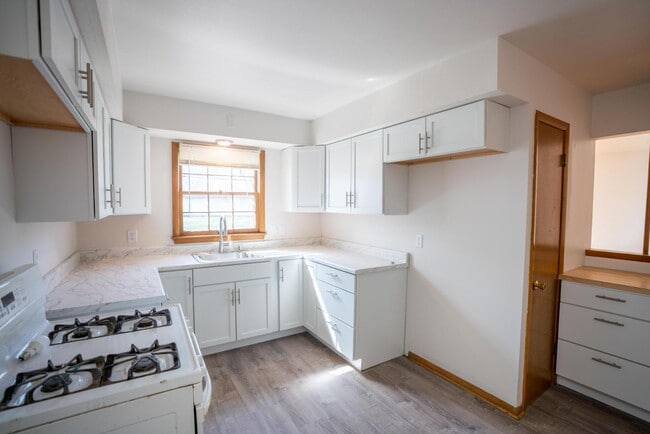 Building Photo - 5650 N 97th St Rental