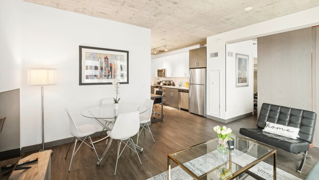 Building Photo - 60 E Randolph St Rental