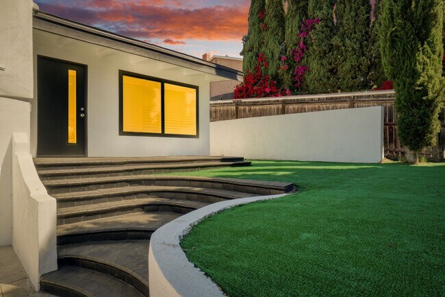 Photo - Updated three bed two bath house in Thousand Oaks with attached garage