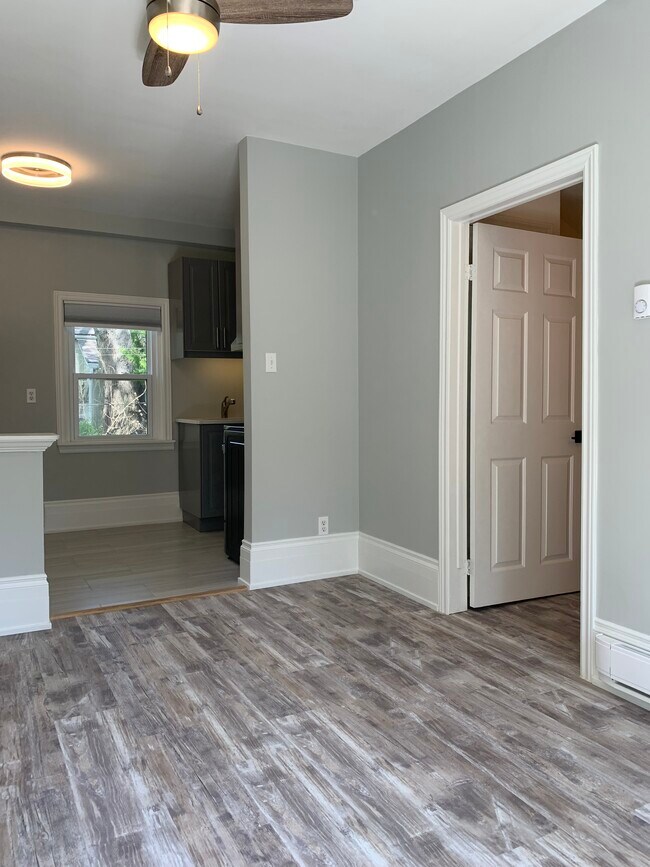 Photo - 724 William St