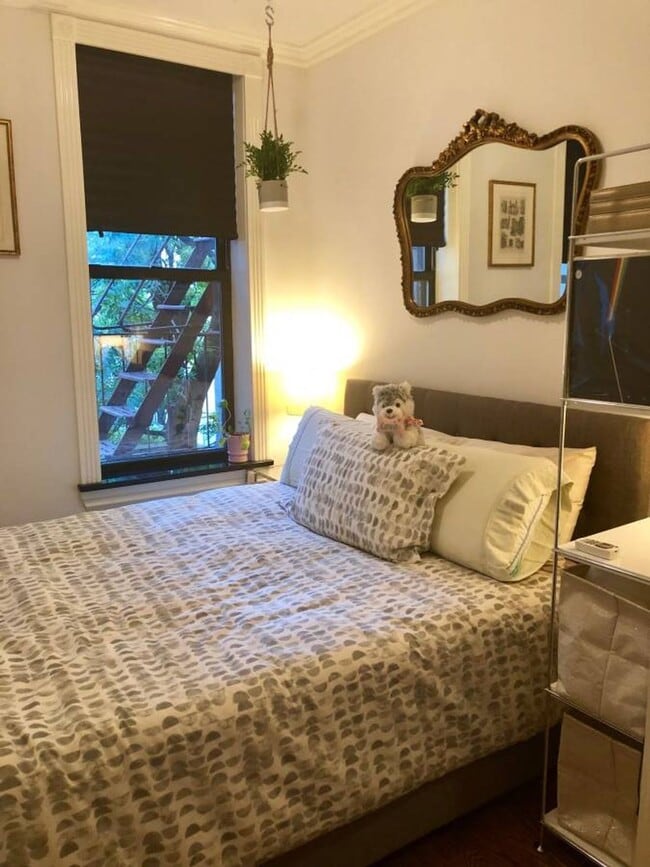 Avenue B - Avenue B Apartment Unit 4C