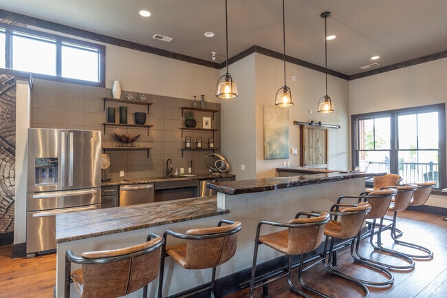 Lodge - Palisades at Paris Mountain I & II