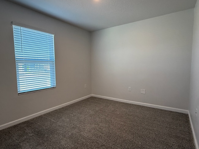 Photo - 437 Scarborough St