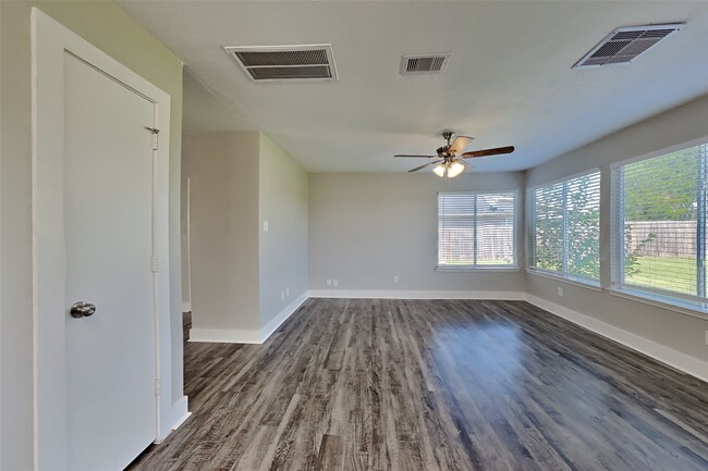 Photo - 5150 Summit Lodge Dr